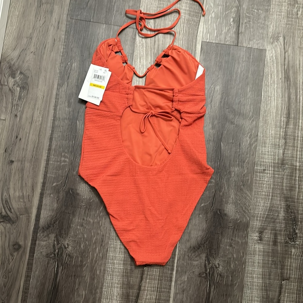 ⭐️ NWT Becca One Piece Swimsuit - Picture 6 of 6